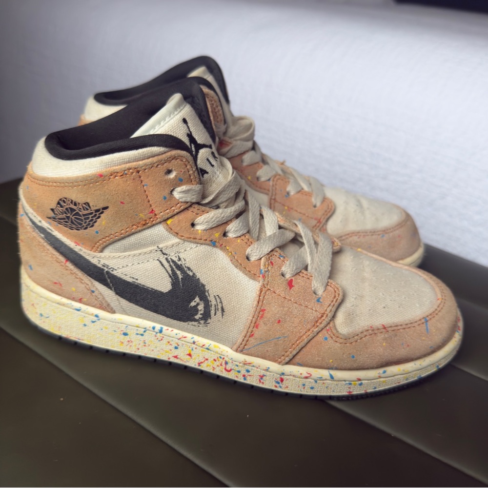 Nike‎ Air Jordan 1 Mid SE "Brushstroke Paint Splatter" Sneakers - Youth Size 5